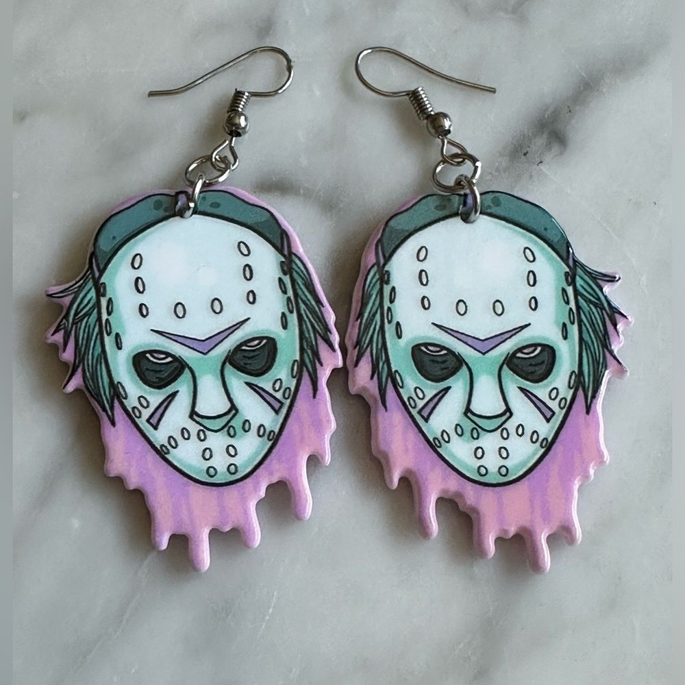 NWOT Double sided art Slasher dangle earrings 80’s horror pink and grey